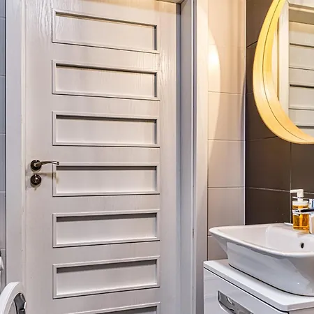 Triventi Mountain Residence Z Basenem, Sauna I Jacuzzi By Royal Aparts Apartamento *
