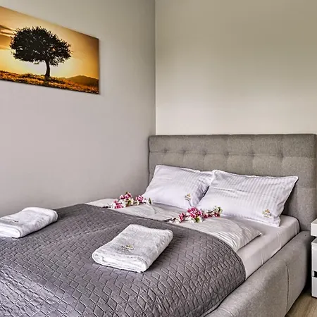 Triventi Mountain Z Basenem, Sauna I Jacuzzi By Royal Aparts *