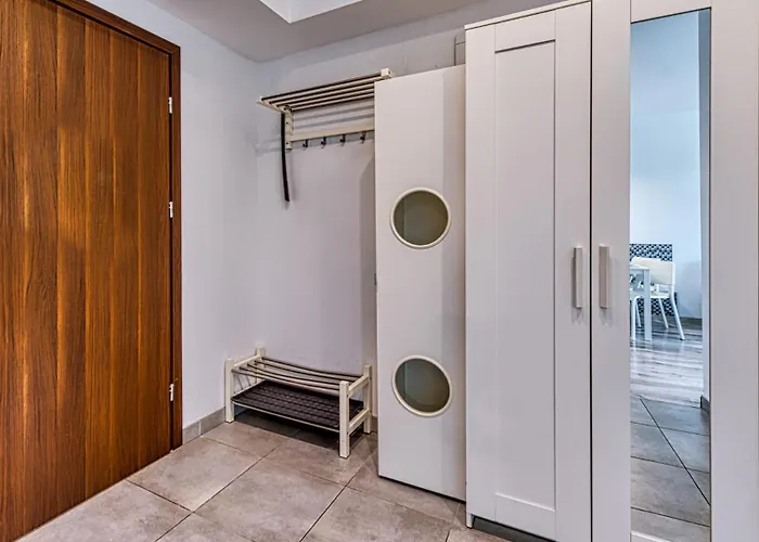 Triventi Mountain By Royal Aparts 公寓