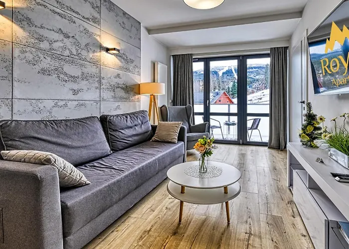 Triventi Mountain By Royal Aparts Apartment *